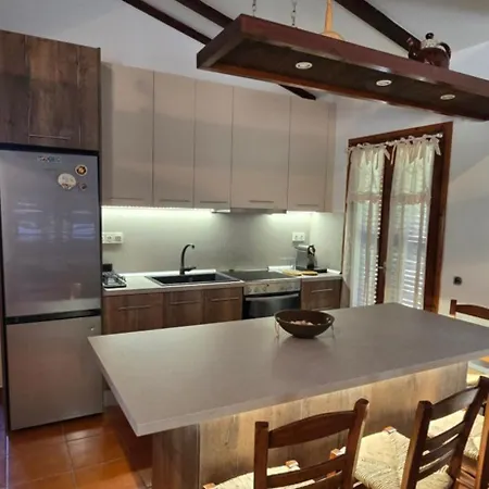 Rozalenia Mare 펜션 *