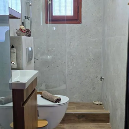 Rozalenia Mare * 오르모스 파나기아스