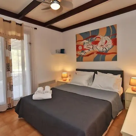 Nyaraló Rozalenia Mare