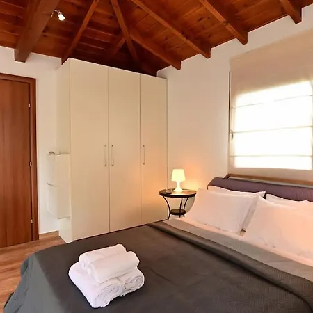 Rozalenia Mare * Órmosz Panajász